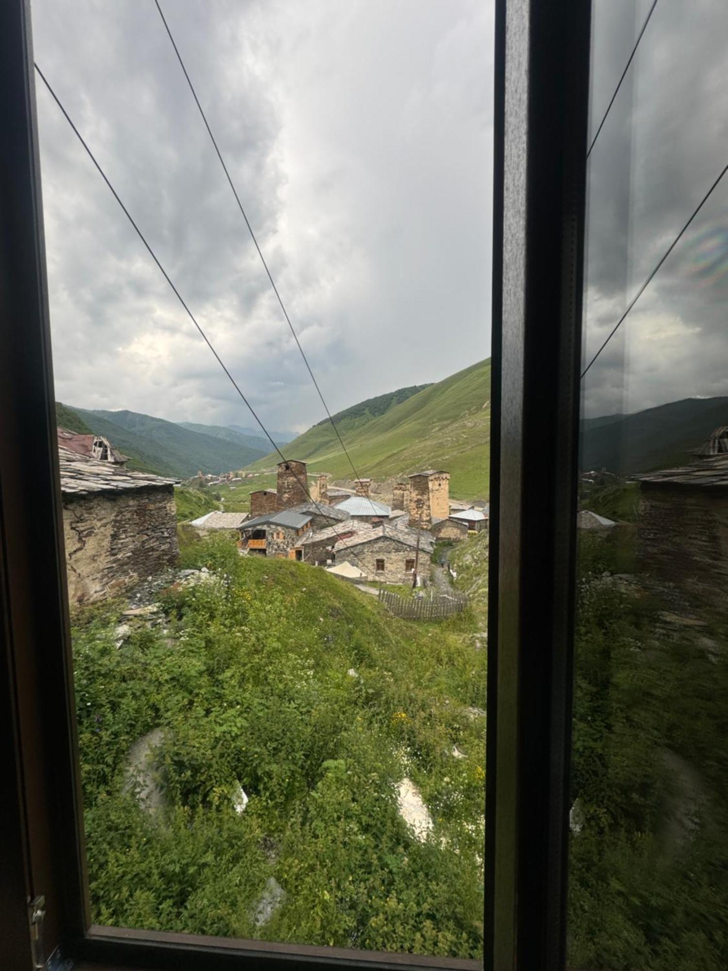 Chazhashi Guesthouse Ushguli Bagian luar foto