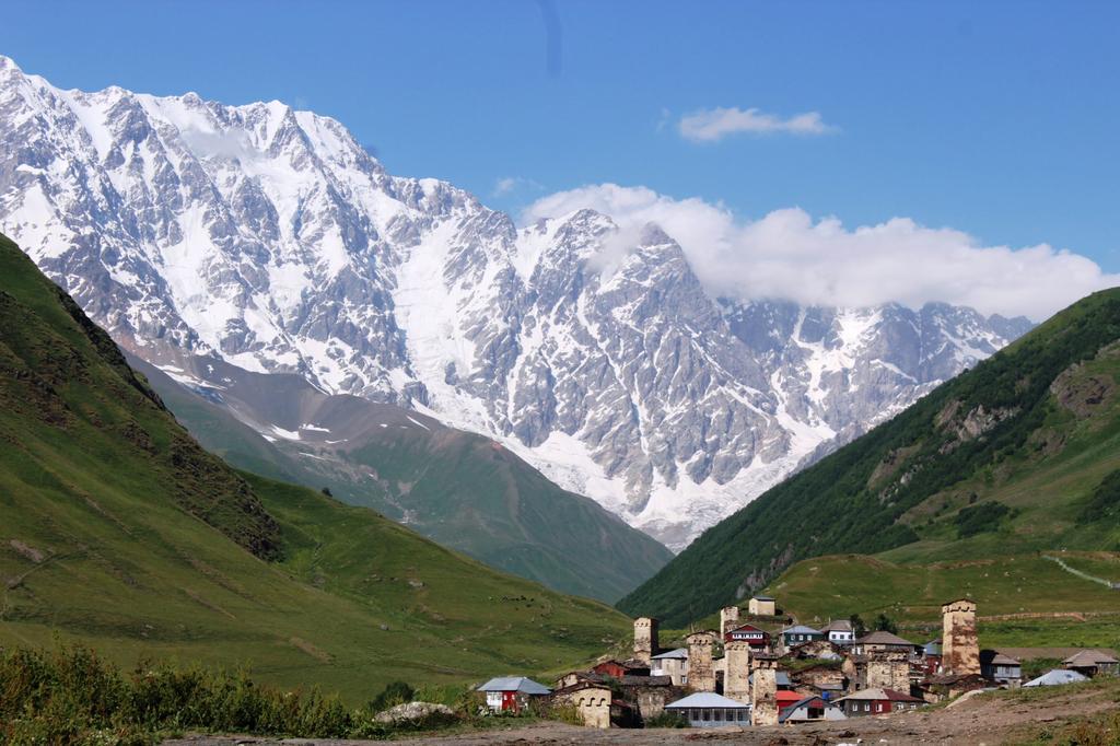 Chazhashi Guesthouse Ushguli Bagian luar foto
