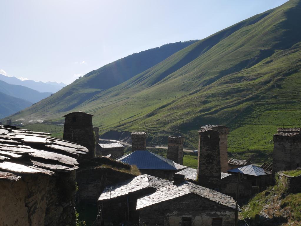 Chazhashi Guesthouse Ushguli Bagian luar foto